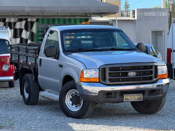 FORD F-250 3.9 TROPIVAN DIESEL 4P MANUAL FORD F-250 3.9 TROPIVAN DIESEL 4P MANUAL
